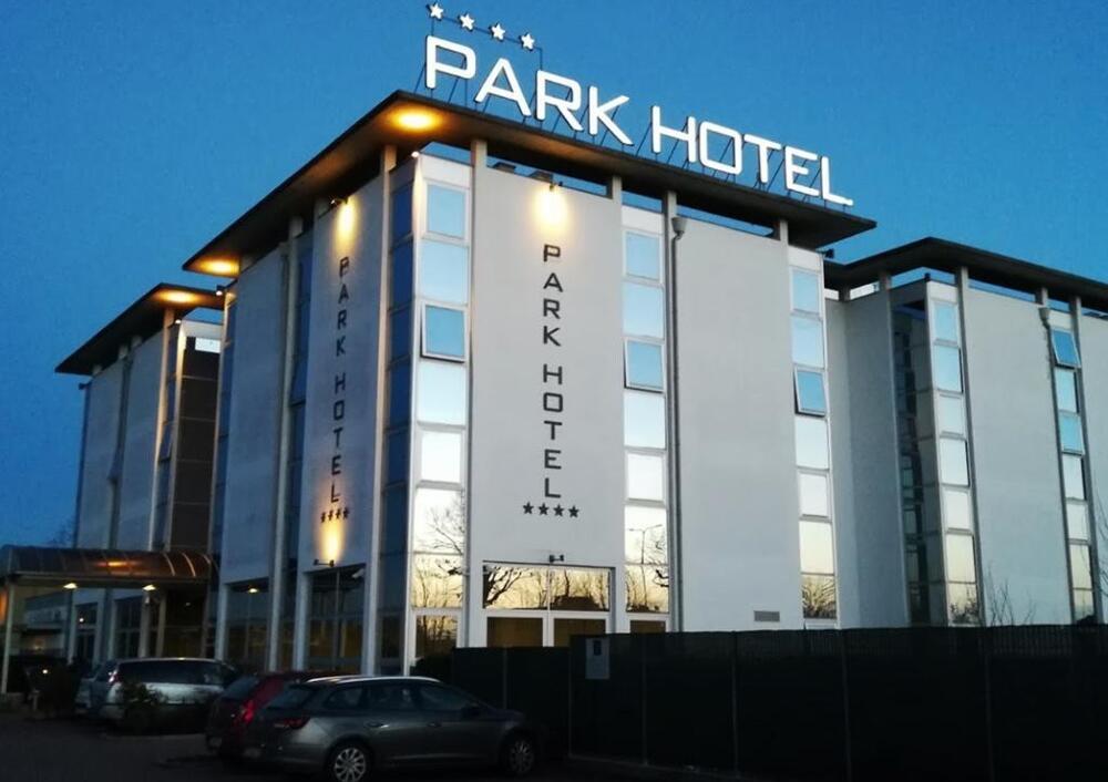 Hotel Exterior reference visual for Park Hotel Milano